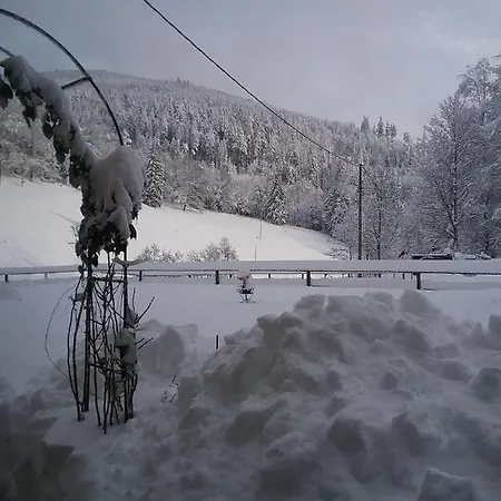 Oda ve Kahvaltı La Climontaine 3*